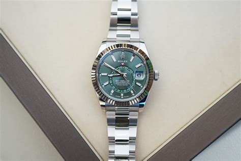 Rolex sky dweller spec sheet